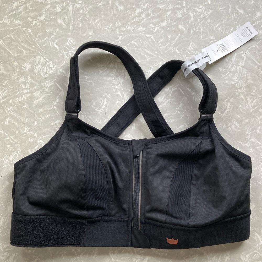 NWT Shefit ultimate black sports bra high impact zipper ,size 1 LUXE (38)